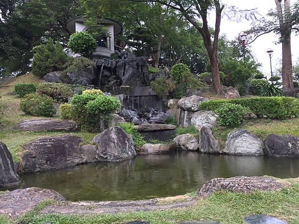 台中北區半日遊_台中公園、中友百貨、香蕉新樂園、一中街夜市