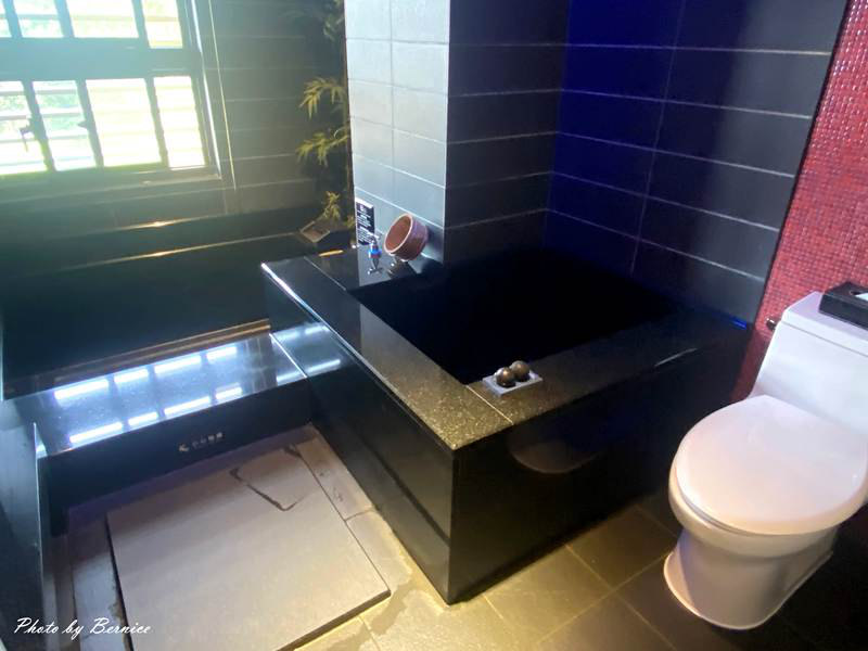 金都精緻溫泉飯店~幸運升級親水景觀冷熱大湯屋 @Bernice的隨手筆記