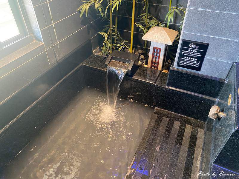 金都精緻溫泉飯店~幸運升級親水景觀冷熱大湯屋 @Bernice的隨手筆記
