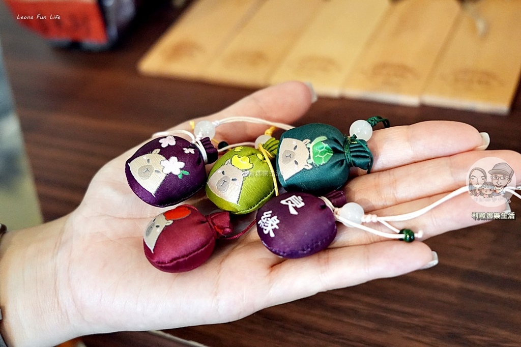 卡比胖拉出沒安平漁人碼頭!巨型水豚裝置 燈光秀超好拍,必訪台南景點攻略。