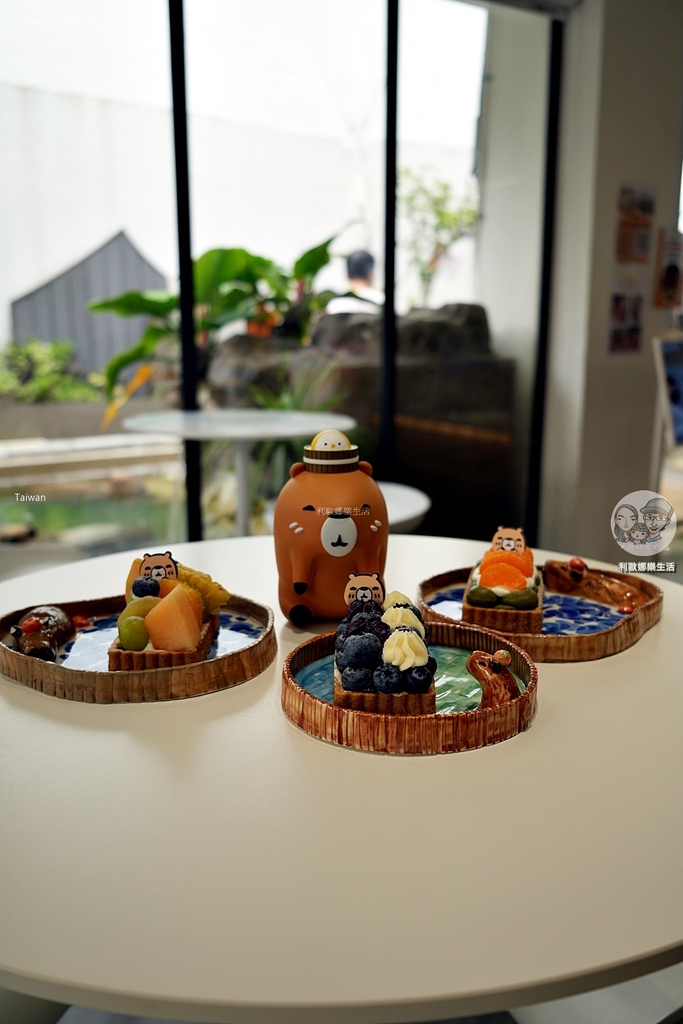 卡比胖拉出沒安平漁人碼頭!巨型水豚裝置 燈光秀超好拍,必訪台南景點攻略。