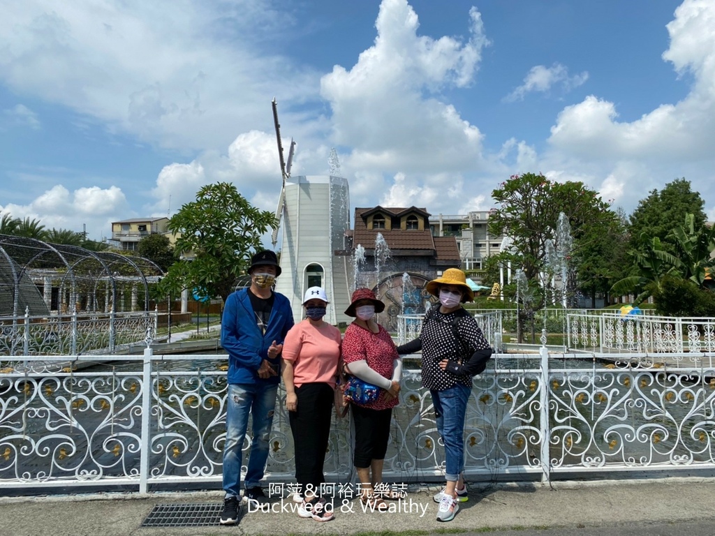 彰化員林最美打卡景點！琉璃仙境必拍粉紅教堂、精靈哈比屋，門票資訊攻略。