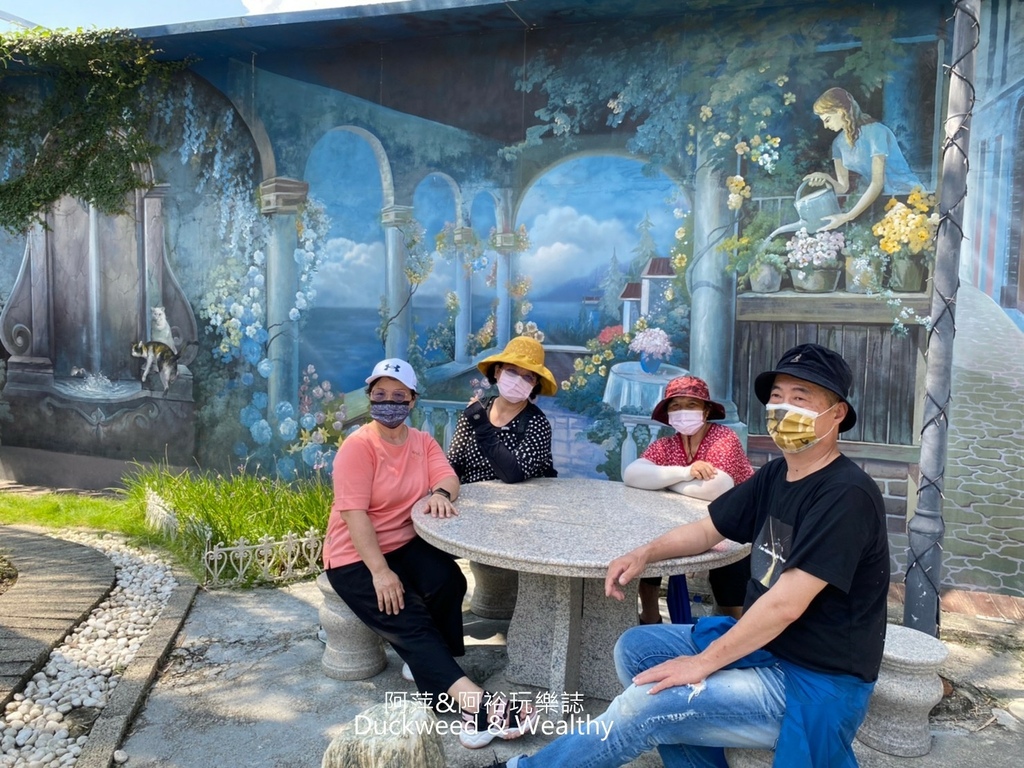 彰化員林最美打卡景點！琉璃仙境必拍粉紅教堂、精靈哈比屋，門票資訊攻略。