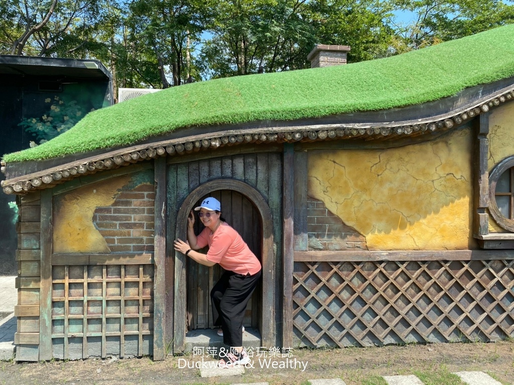 彰化員林最美打卡景點！琉璃仙境必拍粉紅教堂、精靈哈比屋，門票資訊攻略。