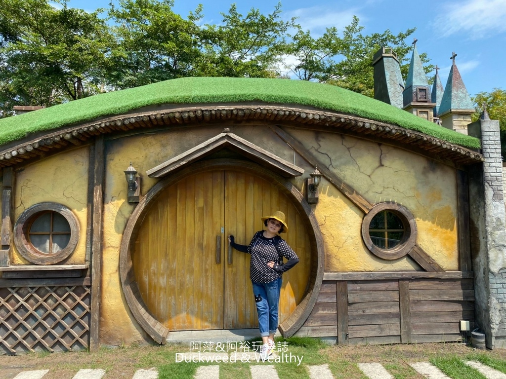 彰化員林最美打卡景點！琉璃仙境必拍粉紅教堂、精靈哈比屋，門票資訊攻略。