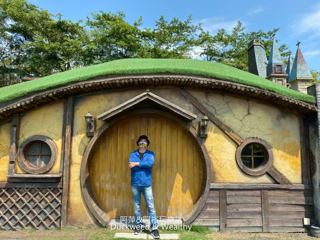 彰化員林最美打卡景點！琉璃仙境必拍粉紅教堂、精靈哈比屋，門票資訊攻略。