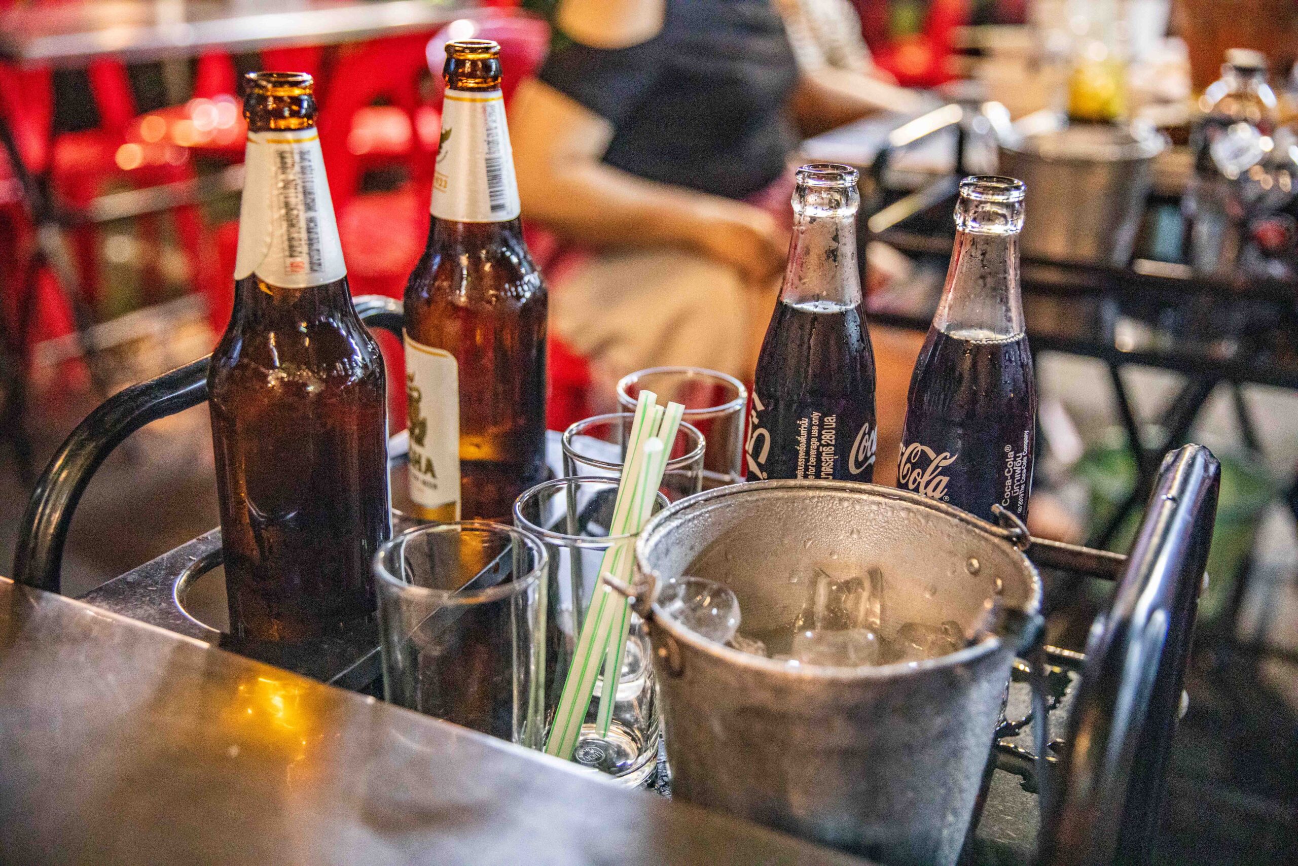 曼谷在地人激推！泰國Chim Chum Suthiporn陶罐小火鍋，必吃泰式街邊大排檔。