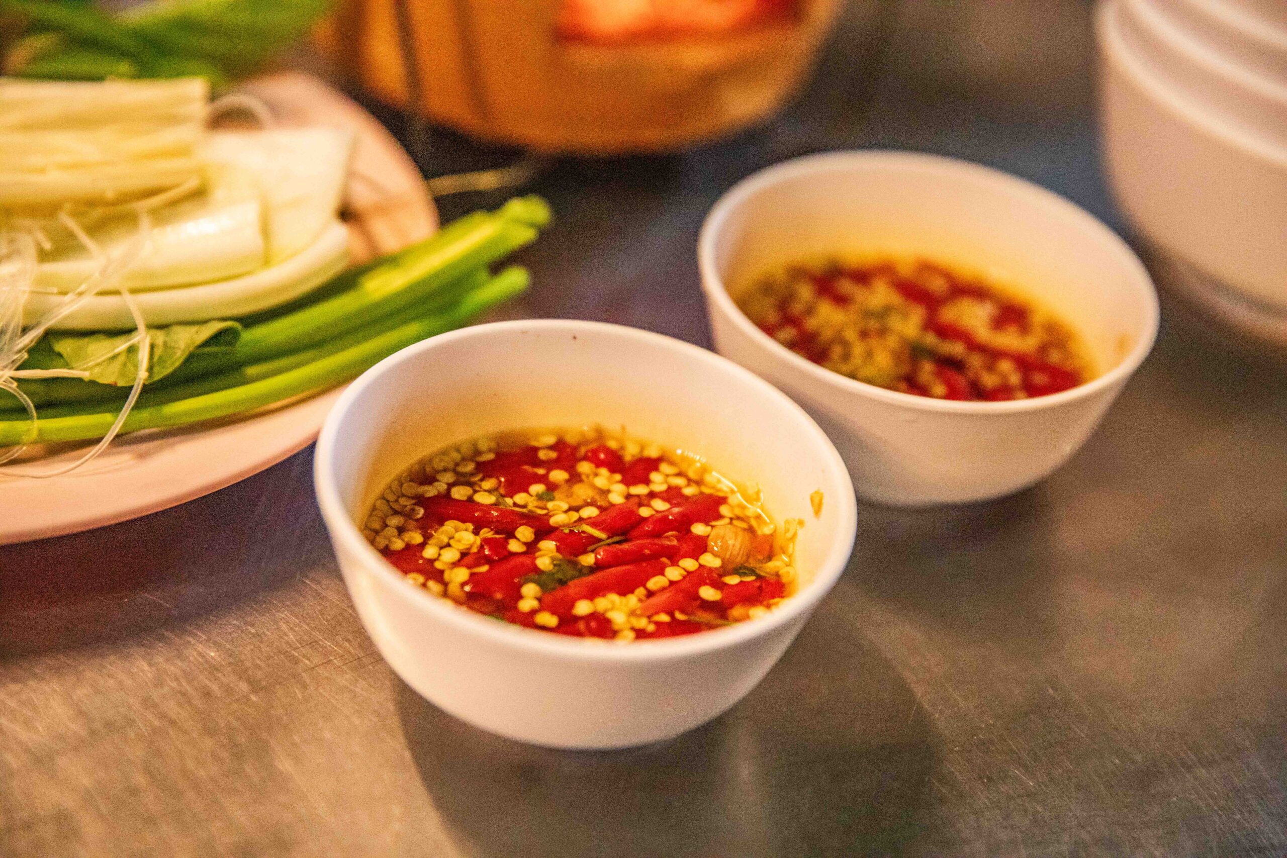 曼谷在地人激推！泰國Chim Chum Suthiporn陶罐小火鍋，必吃泰式街邊大排檔。