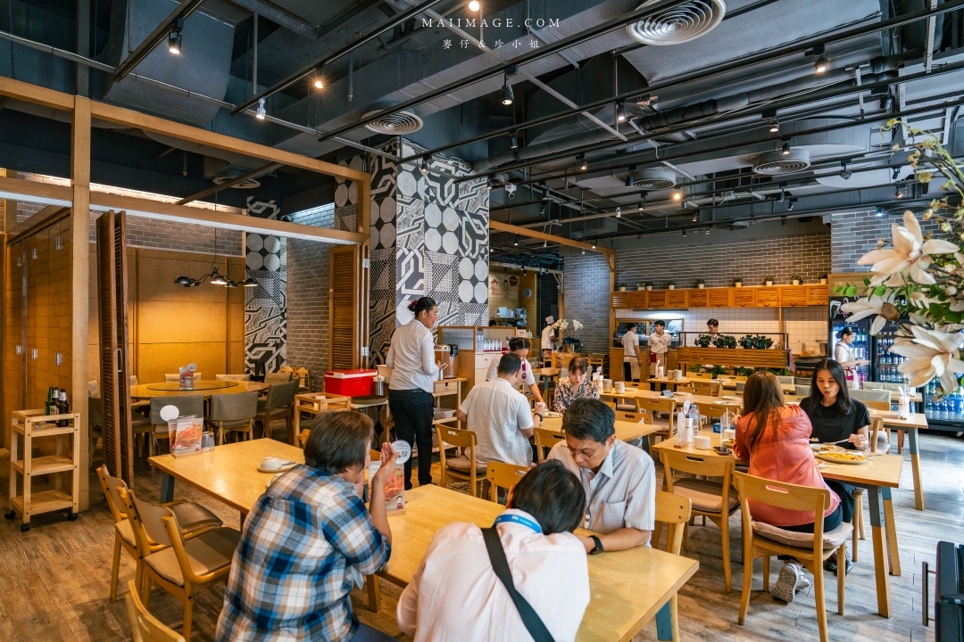 泰國曼谷美食推薦！Savoey上味泰餐館必點咖哩螃蟹，正宗泰式料理老字號。