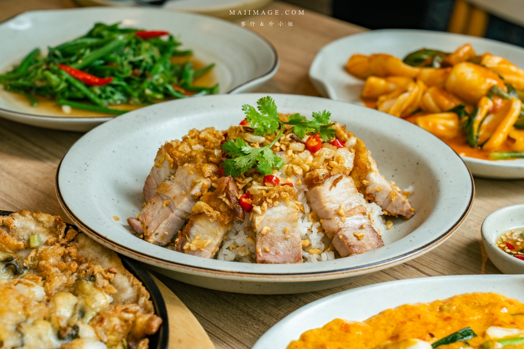 泰國曼谷美食推薦！Savoey上味泰餐館必點咖哩螃蟹，正宗泰式料理老字號。