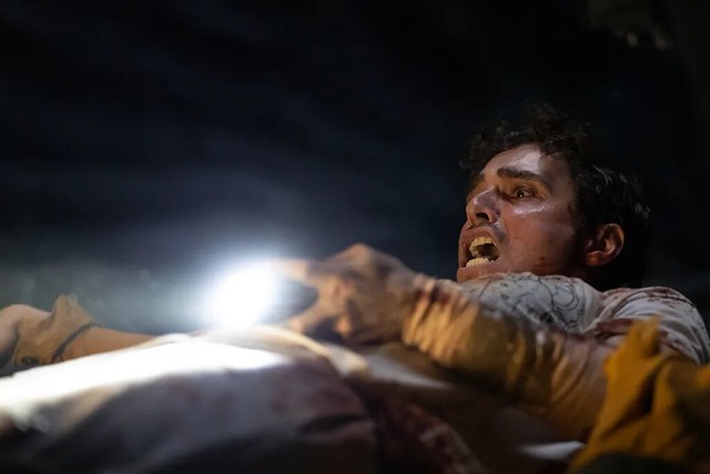 The Movie posters and stills of American Movie " 《永遠在一起》（Together）"  will be launching from Sep 25, 2025 onwards in Taiwan.