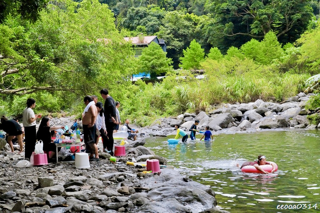 三峽大豹溪玩水攻略｜仙雲閣山莊免費溪邊烤肉玩水 + 荒郊野外