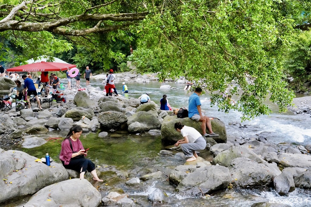 三峽大豹溪玩水攻略｜仙雲閣山莊免費溪邊烤肉玩水 + 荒郊野外