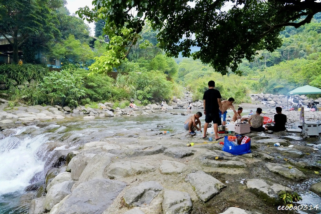 三峽大豹溪玩水攻略｜仙雲閣山莊免費溪邊烤肉玩水 + 荒郊野外