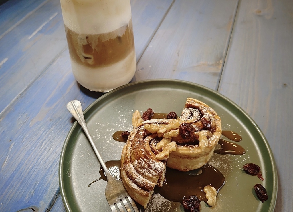 花蓮富里鄉|馥茶堂 富里秘境咖啡館 被老樟樹環繞的文藝角落 在地特產與文創選物|西莉亞玩樂人生 花蓮富里鄉|馥茶堂