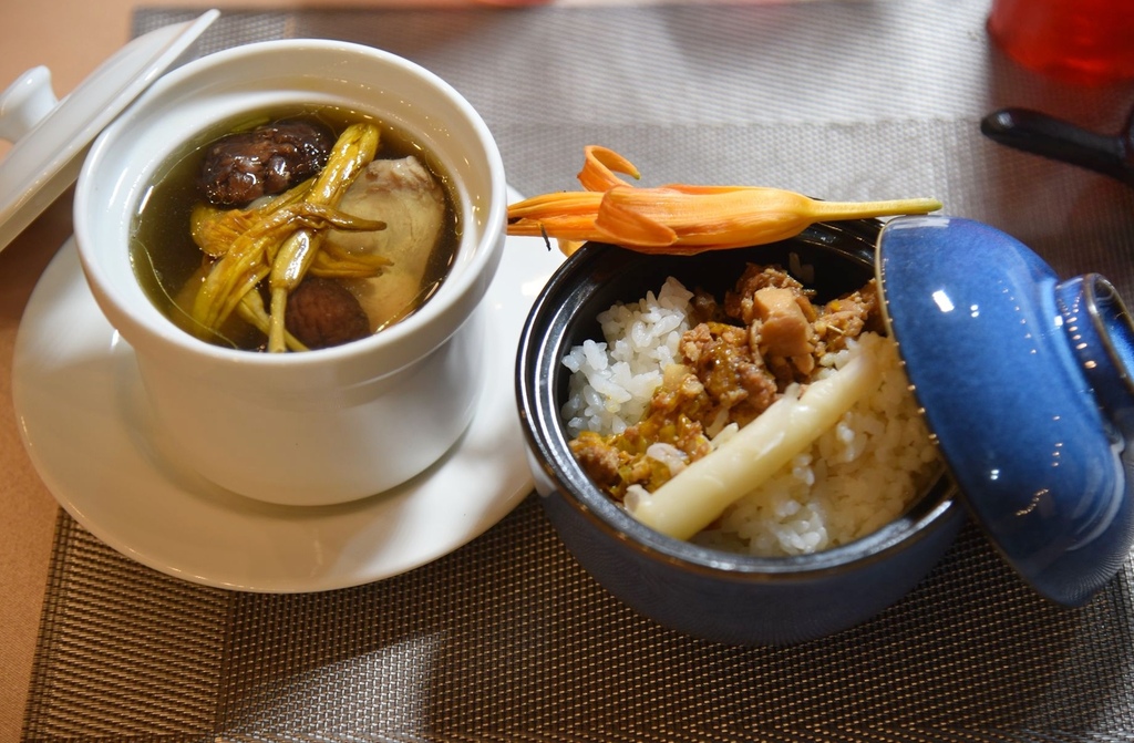 花蓮富里鄉2天1夜｜六十石山金針花季 里山-竹香物語體驗 稻