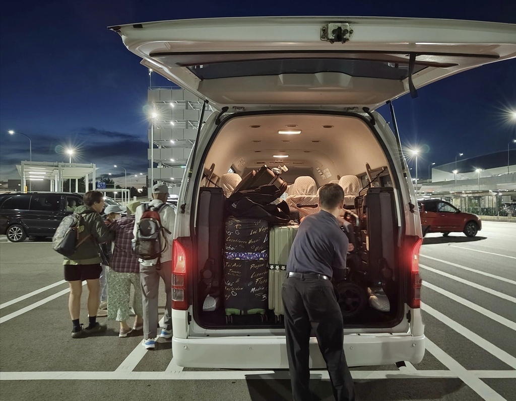 日本旅遊包車首選|BBC青鳥日本包車 專業中日文雙語司機 價
