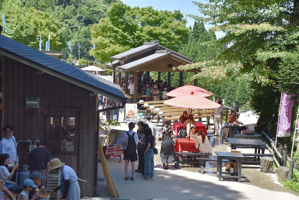 日本旅遊包車首選|BBC青鳥日本包車 專業中日文雙語司機 價