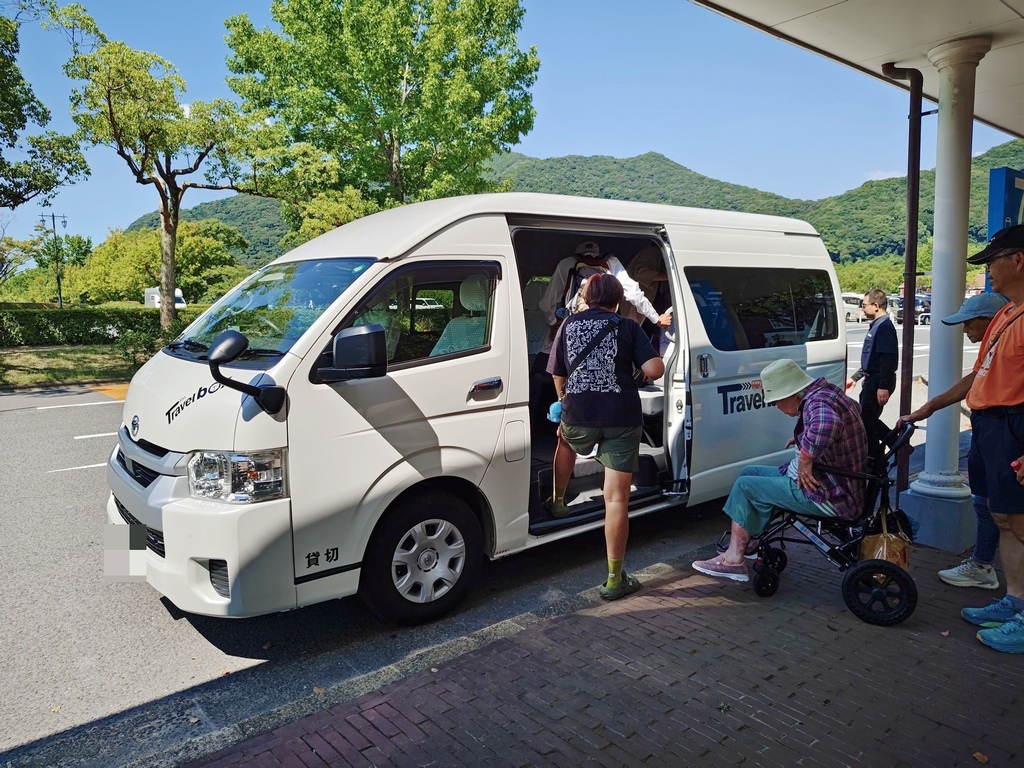 日本旅遊包車首選|BBC青鳥日本包車 專業中日文雙語司機 價