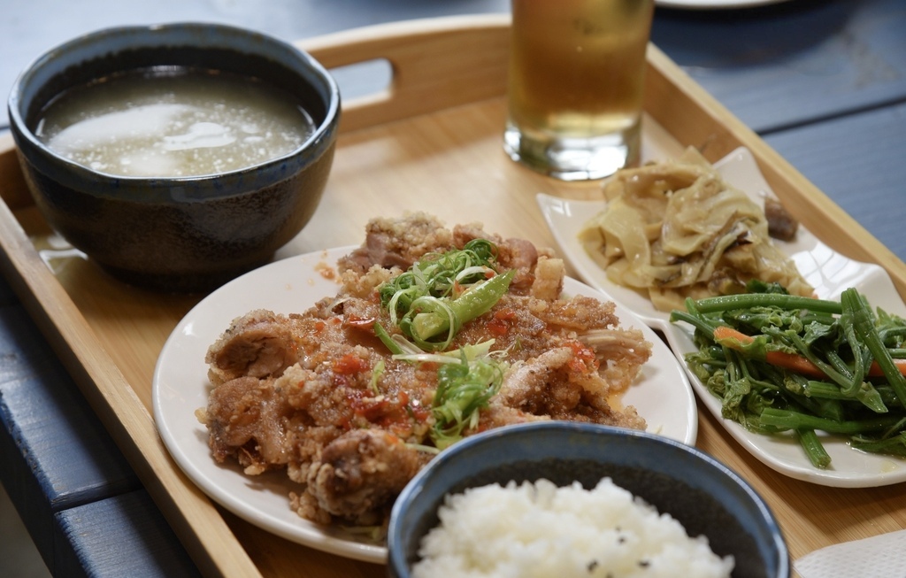 花蓮富里鄉|馥茶堂 富里秘境咖啡館 被老樟樹環繞的文藝角落 在地特產與文創選物|西莉亞玩樂人生 花蓮富里鄉|馥茶堂