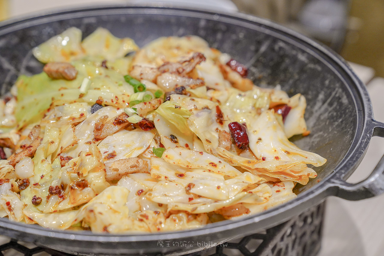 日本上野美食新發現!麻辣大學必點巨無霸芝麻球,中式料理推薦近上野公園。