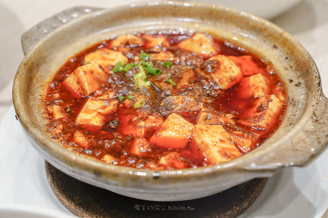 日本上野美食新發現!麻辣大學必點巨無霸芝麻球,中式料理推薦近上野公園。