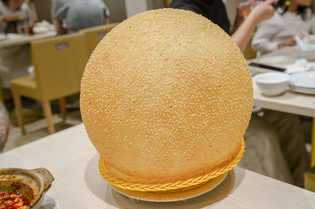 日本上野美食新發現!麻辣大學必點巨無霸芝麻球,中式料理推薦近上野公園。