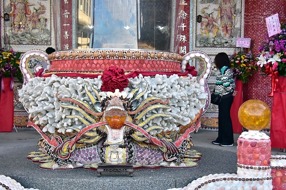 【石門珊瑚貝殼廟】