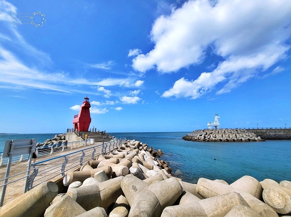 濟州梨湖紅白馬燈塔