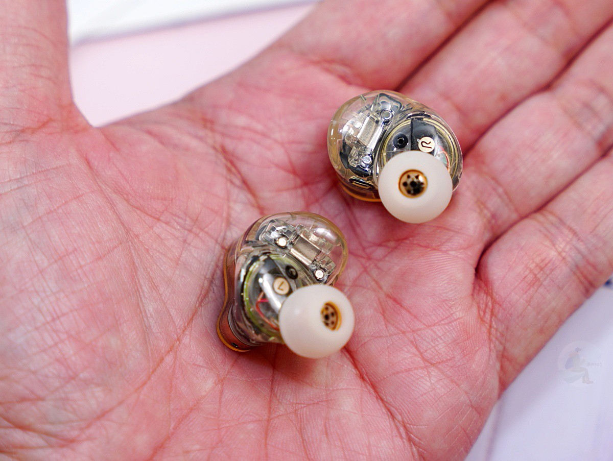 一副聽了起雞皮疙瘩的耳機,真實使用心得分享,音質、降噪、續航全面體驗|SOUNDPEATS H3 圈鐵三單體藍牙耳機【開箱評測】