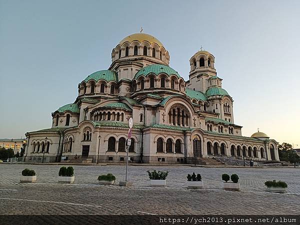 走逛索菲亞凱悅飯店周邊建築與公園