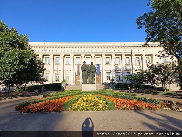 走逛索菲亞凱悅飯店周邊建築與公園