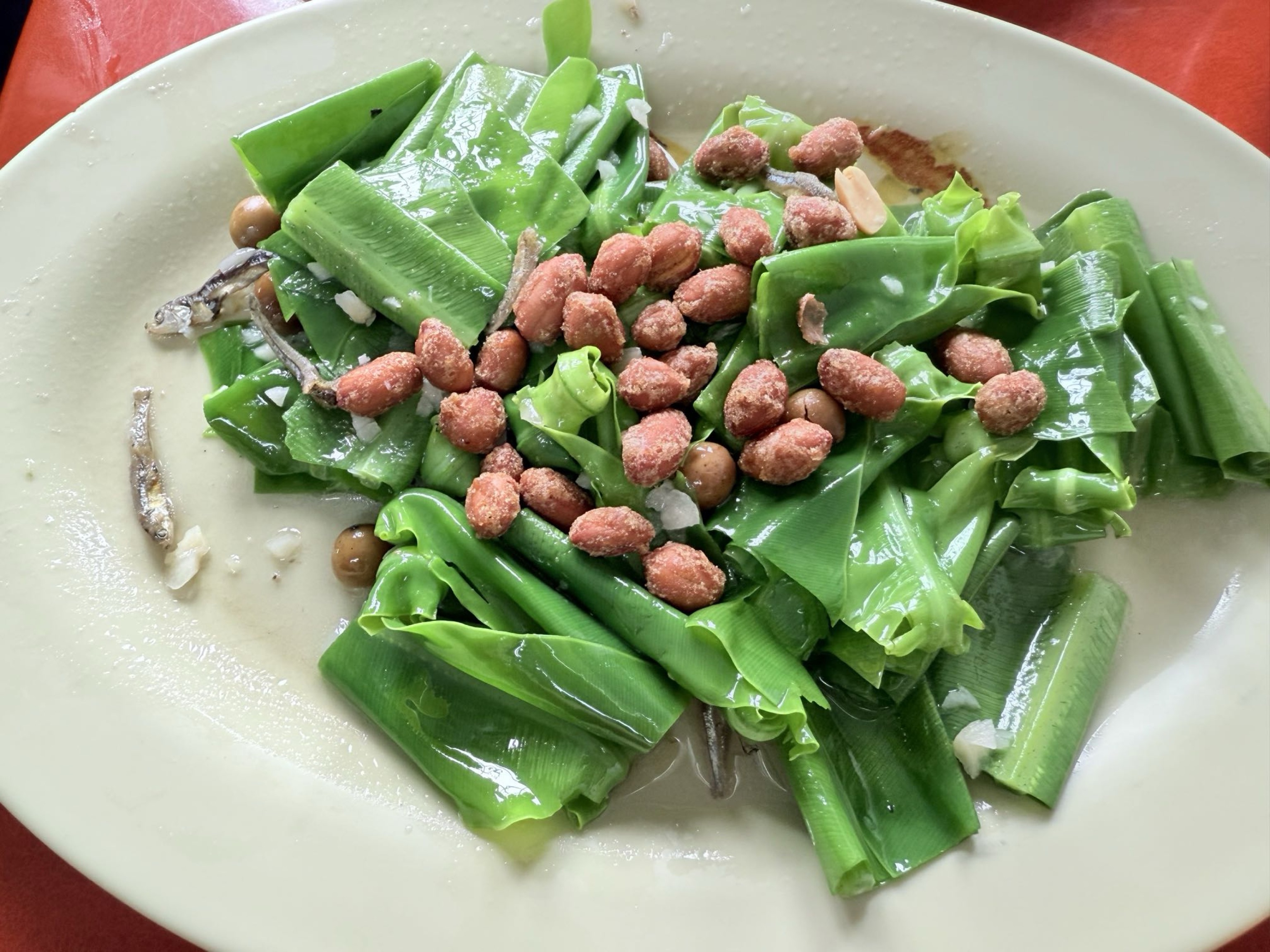 旅途中的幸福時光:台南。奇美。青鯤鯓扇形鹽田。午餐 阿月虱目魚粥。七股鹽山