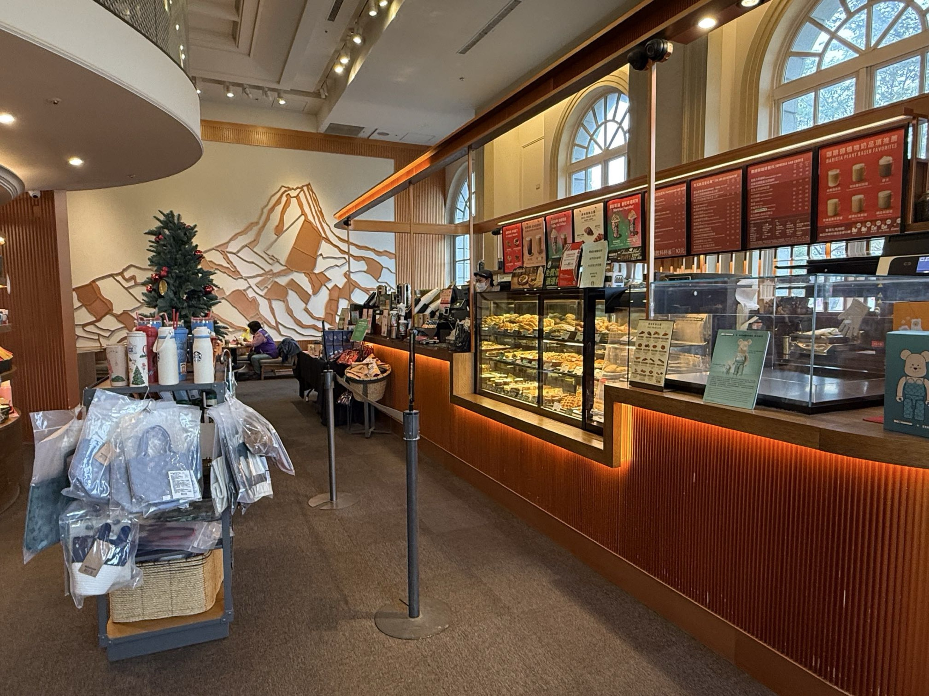 旅途中的幸福時光:台南。奇美。青鯤鯓扇形鹽田。午餐 阿月虱目魚粥。七股鹽山