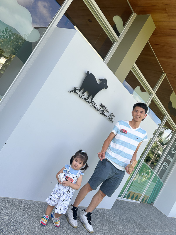 高雄橋頭親子景點「水流莊牧場」餵小羊、吃羊奶冰淇淋《羊奶失竊案》實境解謎好好玩!