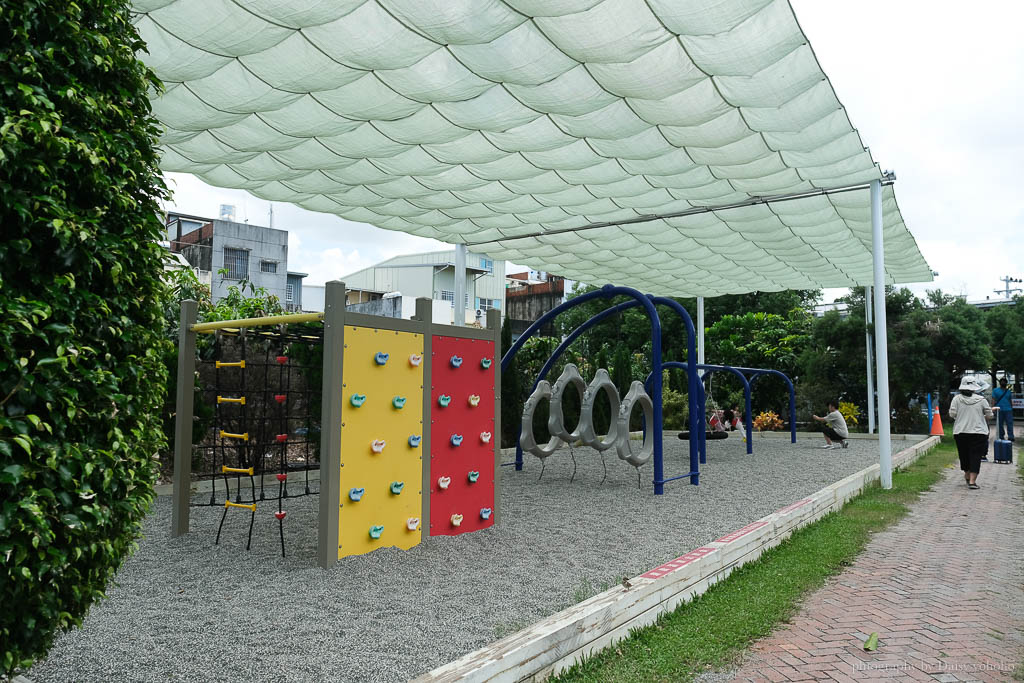 高雄橋頭親子景點「水流莊牧場」餵小羊、吃羊奶冰淇淋《羊奶失竊案》實境解謎好好玩!