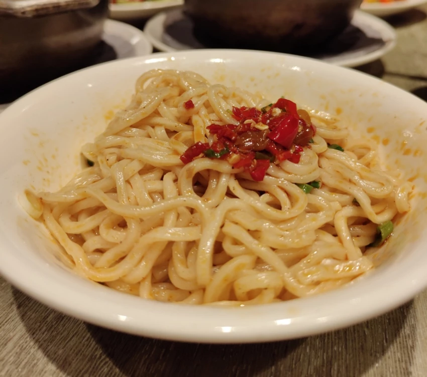 【竹北美食】四川吳抄手遠百竹北店｜紅油抄手、水煮牛必點！香麻