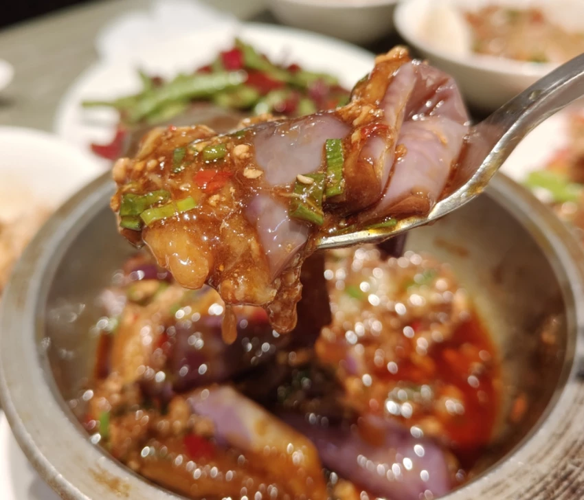 【竹北美食】四川吳抄手遠百竹北店｜紅油抄手、水煮牛必點！香麻