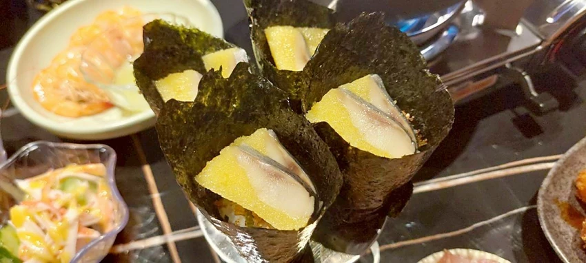 美食｜高雄美食推薦「這間串燒」，最Chill吃到飽 KTV，