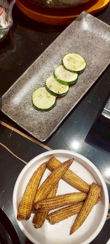 美食｜高雄美食推薦「這間串燒」，最Chill吃到飽 KTV，