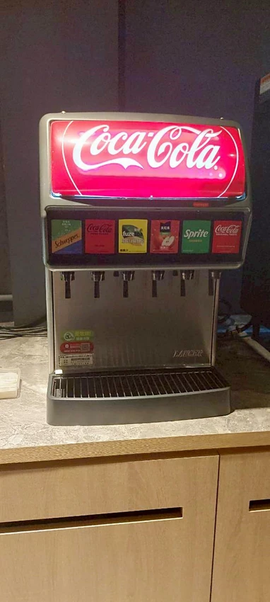 美食｜高雄美食推薦「這間串燒」，最Chill吃到飽 KTV，