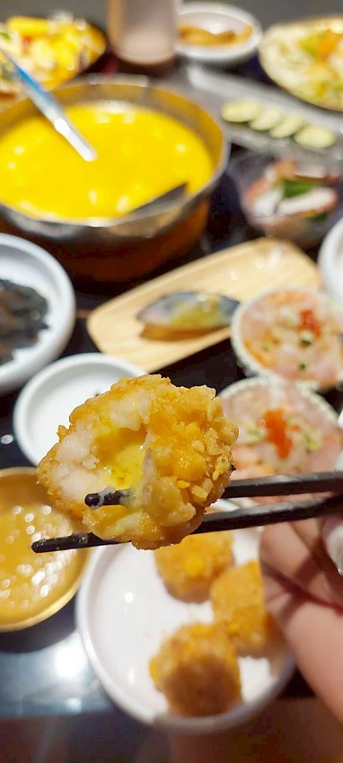 美食｜高雄美食推薦「這間串燒」，最Chill吃到飽 KTV，