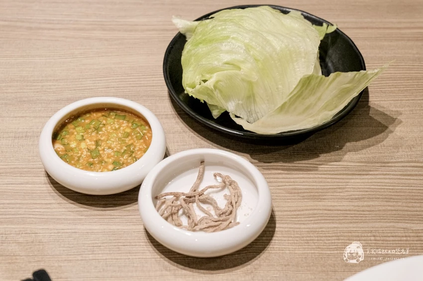 台中必吃燒肉推薦！屋馬燒肉豪華牛小排套餐，海陸盛宴雙人享用超滿足。