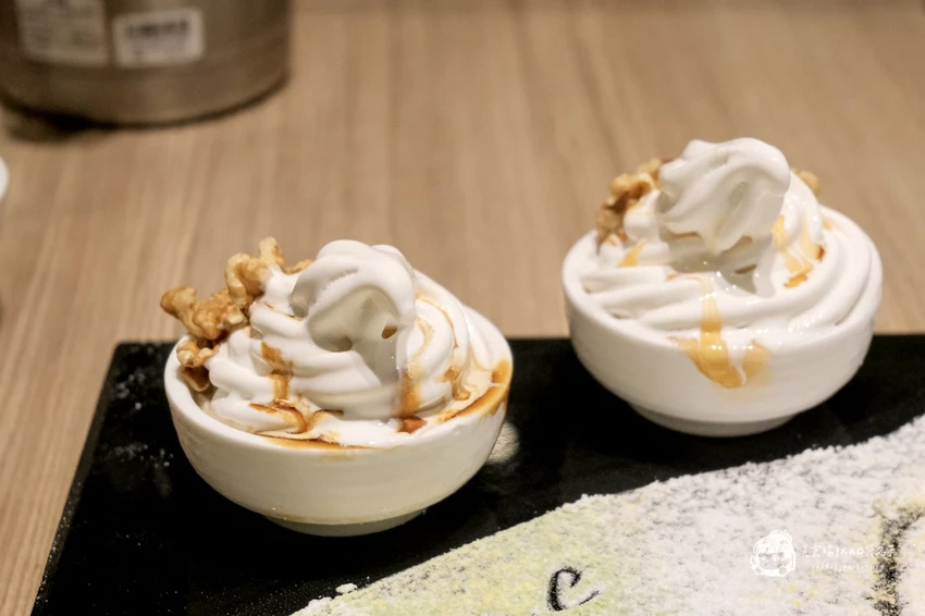 台中必吃燒肉推薦！屋馬燒肉豪華牛小排套餐，海陸盛宴雙人享用超滿足。