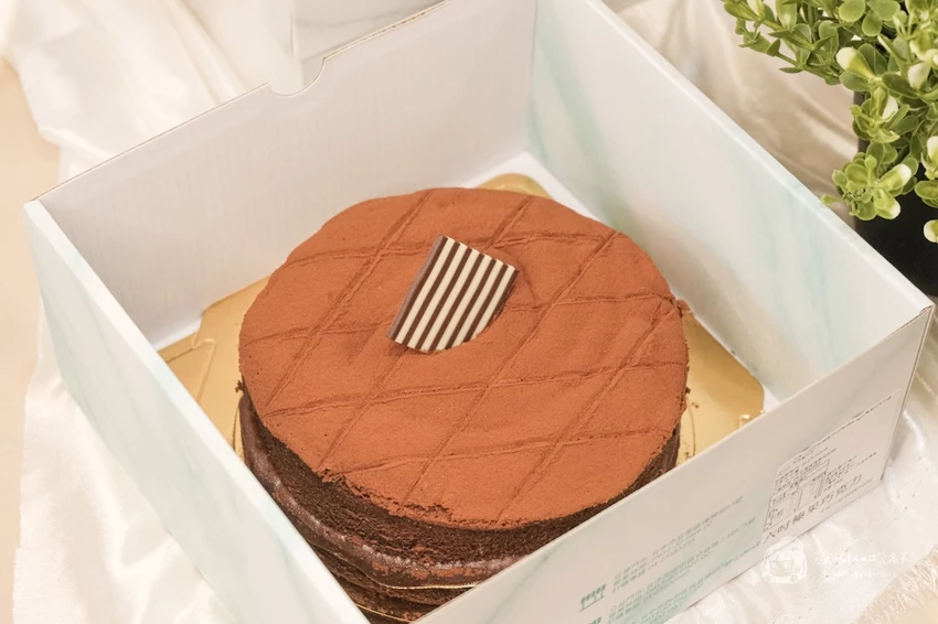 台中南屯｜台中必吃千層推薦！手工35層千層蛋糕，彌月蛋糕人氣首選｜2度C NiGuo 向上店 – 貪食瑞秋a口袋名...