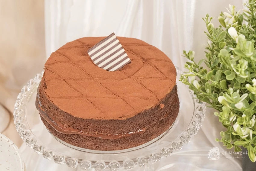 台中南屯｜台中必吃千層推薦！手工35層千層蛋糕，彌月蛋糕人氣首選｜2度C NiGuo 向上店 – 貪食瑞秋a口袋名...