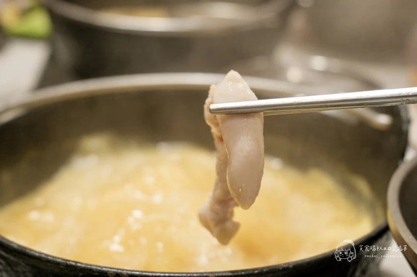 台中南區｜森川丼丼旗下鍋物品牌，雞湯控必收！一鍋入魂的濃郁黃金雞湯底｜金大方職人雞湯鍋物 – 貪食瑞秋a...