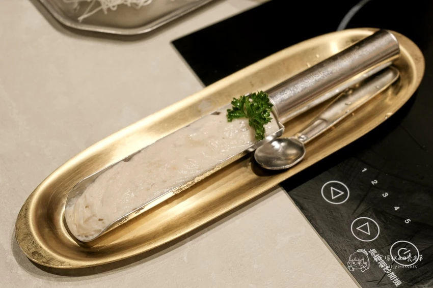 台中南區｜森川丼丼旗下鍋物品牌，雞湯控必收！一鍋入魂的濃郁黃金雞湯底｜金大方職人雞湯鍋物 – 貪食瑞秋a...