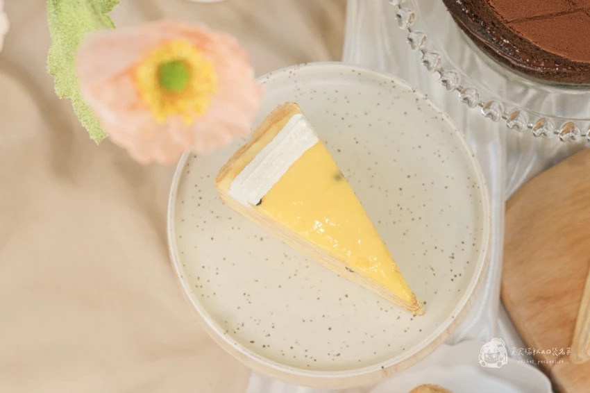 台中南屯｜台中必吃千層推薦！手工35層千層蛋糕，彌月蛋糕人氣首選｜2度C NiGuo 向上店 – 貪食瑞秋a口袋名...