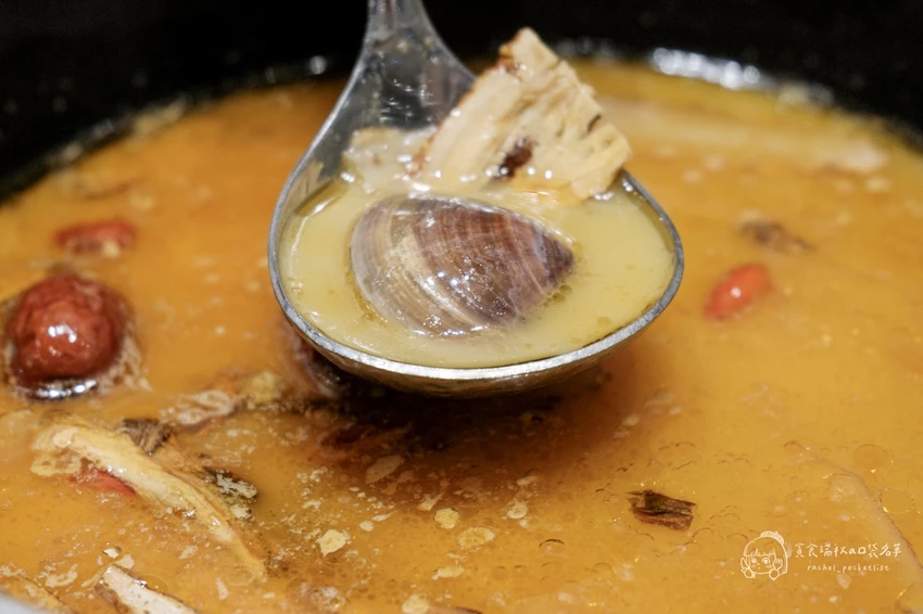 台中南區｜森川丼丼旗下鍋物品牌，雞湯控必收！一鍋入魂的濃郁黃金雞湯底｜金大方職人雞湯鍋物 – 貪食瑞秋a...